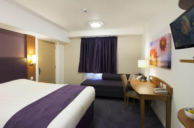 Premier Inn Bristol East Emersons Green Coalpit Heath Екстериор снимка